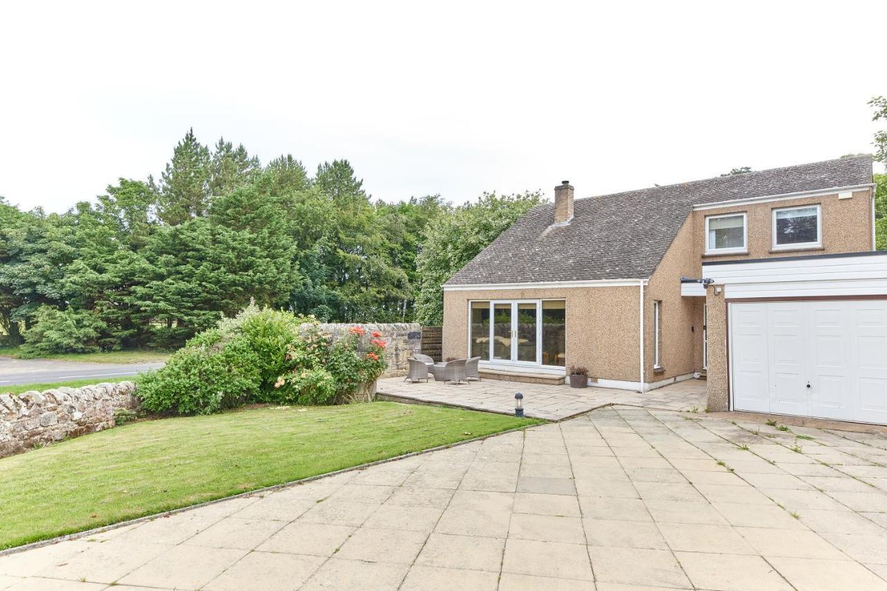 Xanadu: Stylish Family Home By The Pub And Beach Beadnell Exterior photo